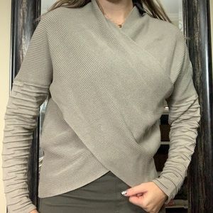 AUTHENTIC Star Wars Rey wrap sweater. Small.
